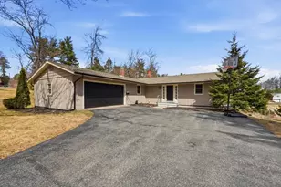 17 Walbridge Rd, Paxton, MA 01612 - Photo 1