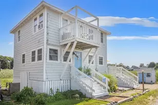 3 Bay View St, Hull, MA 02045 - Photo 1