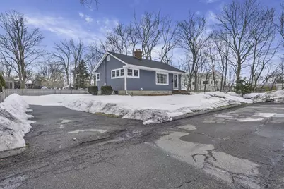 6 Grant St, Danvers, MA 01923 - Photo 1