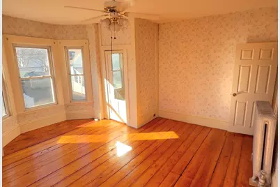 13 Wright St, Stoneham, MA 02180 - Photo 1