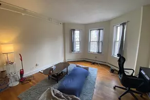 712 Commonwealth Ave, Boston, MA 02215 - Photo 1