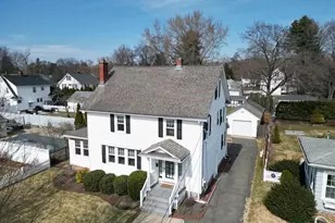 170 Hopkins Pl, Longmeadow, MA 01106 - Photo 1