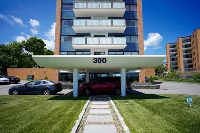 300 Lynn Shore Drive #802, Lynn, MA 01907 - Photo 1