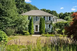 89 Boulder Hill Dr, Holden, MA 01522 - Photo 1