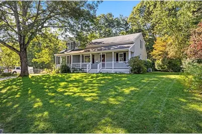 14 Hoover Rd, Northborough, MA 01532 - Photo 1
