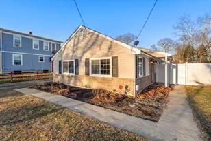 241 Mendon Rd, Attleboro, MA 02703 - Photo 1