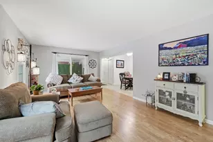 20 Jamestown Dr, Springfield, MA 01108 - Photo 1