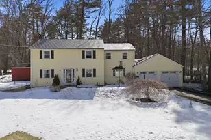 13 Woodlawn Dr, Sturbridge, MA 01566 - Photo 1