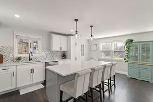 7 Manning Rd, Chelmsford, MA 01824 - Photo 1