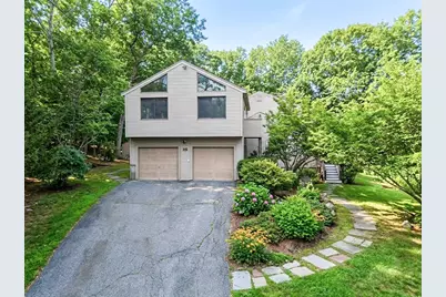 215 North St, Upton, MA 01568 - Photo 1