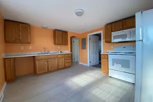 7 Kosmas St, Webster, MA 01570 - Photo 1