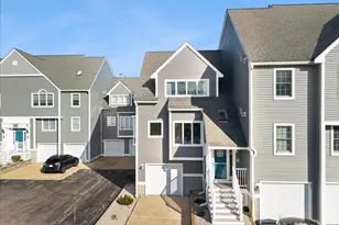 700 Shore Dr, Fall River, MA 02721 - Photo 1