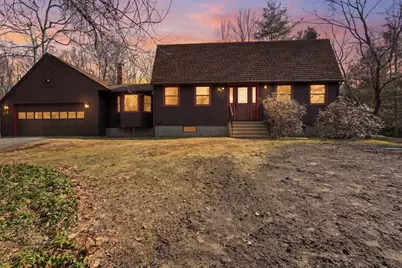 34 Sherwood Dr, Belchertown, MA 01007 - Photo 1