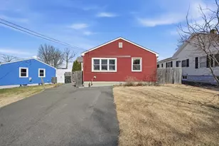 88 Agnes St, Springfield, MA 01118 - Photo 1
