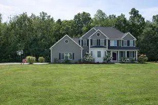 37 W Millbury Rd, Sutton, MA 01590 - Photo 1