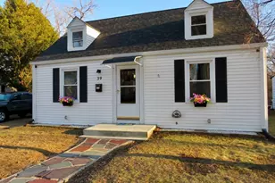 39 Balfour Dr, Springfield, MA 01118 - Photo 1