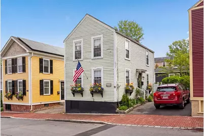 17 Carter St, Newburyport, MA 01950 - Photo 1