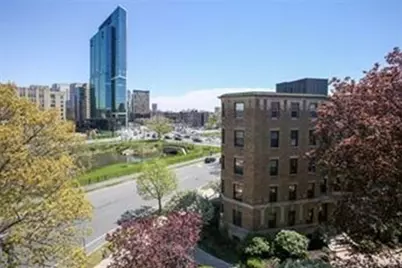 122 The Riverway #17, Boston, MA 02215 - Photo 1