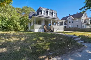 221 East St, Chicopee, MA 01020 - Photo 1
