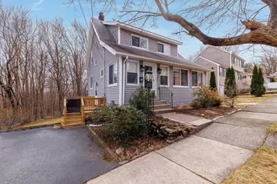 21 Brewster Rd, Worcester, MA 01602 - Photo 1