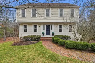 17 Oak St, Plympton, MA 02367 - Photo 1