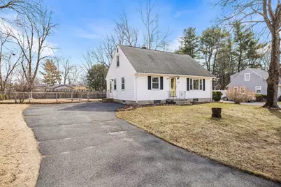 53 Pidgeon Dr, Springfield, MA 01119 - Photo 1