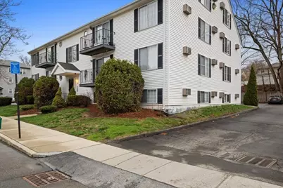 155 Hamilton St #3, Worcester, MA 01604 - Photo 1