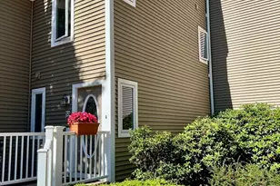 53 Pointe Rok Dr, Worcester, MA 01604 - Photo 1