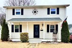 285 Breckwood Blvd, Springfield, MA 01109 - Photo 1
