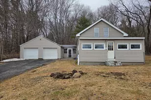 132 E Main St, West Brookfield, MA 01585 - Photo 1