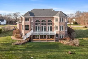64 Kensington Ct, Swansea, MA 02777 - Photo 1
