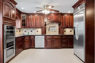 23 Pebble Pl #23, Malden, MA 02148 - Photo 1
