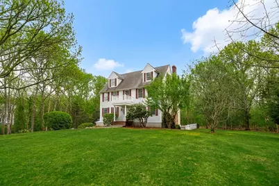 8 Smithfield Place, Dartmouth, MA 02748 - Photo 1