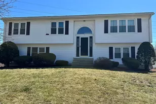 5 Meadowsweet Rd, Shrewsbury, MA 01545 - Photo 1