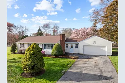42 Tee Jay Dr, Seekonk, MA 02771 - Photo 1