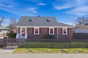 52 Worthen St, Swansea, MA 02777 - Photo 1