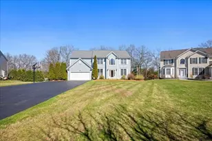 16 Blackstone Ln, Grafton, MA 01560 - Photo 1