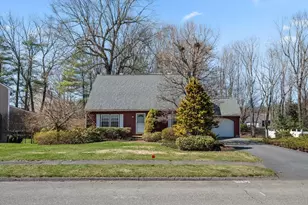 6 Slipper Hill Ln, Holden, MA 01520 - Photo 1