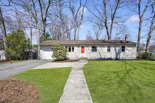 70 Quentin Rd, Springfield, MA 01129 - Photo 1