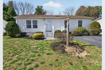 89 Trailwood Dr, Bridgewater, MA 02324 - Photo 1