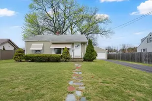 20 Edbert St, Chicopee, MA 01020 - Photo 1