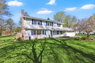 186 Viscount Rd, Longmeadow, MA 01106 - Photo 1