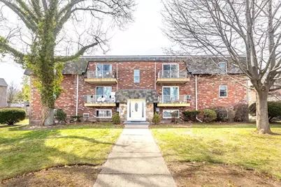 10 Skyline Dr #7, Braintree, MA 02184 - Photo 1