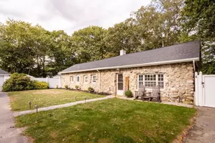 8 Old Fisher Ln, Walpole, MA 02081 - Photo 1
