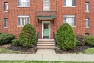 20 Ashland St, Worcester, MA 01609 - Photo 1
