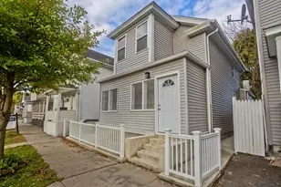 61 Pine St, Holyoke, MA 01040 - Photo 1