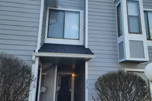 373 Nassau Dr, Springfield, MA 01129 - Photo 1