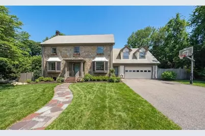 210 Robbins St, Milton, MA 02186 - Photo 1