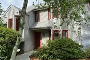 8 Baldwin Ln, Amherst, MA 01002 - Photo 1