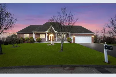 62 Parenteau Ct, Chicopee, MA 01020 - Photo 1